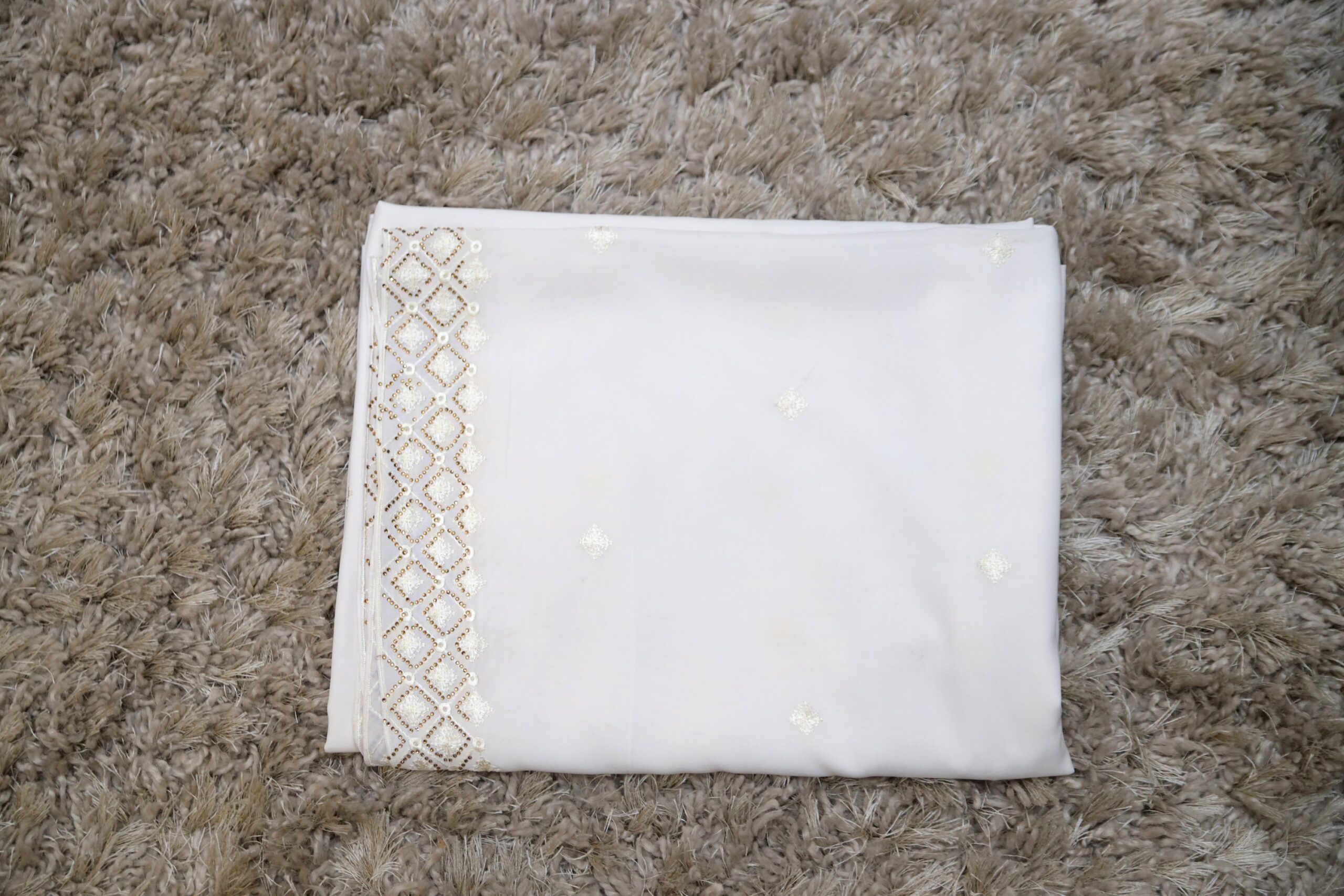2026/05/83085-scaled.jpg Embroided Chadars - Image 1