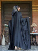 Noir Elegance Abaya - Image 4