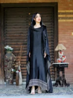 Noir Elegance Abaya - Image 2