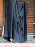 Noir Elegance Abaya - Image 3